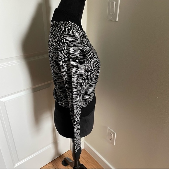 Theory Black White Grelina Prosecco Knit Zip Front Bomber Jacket EUC Size Small - Picture 4 of 10